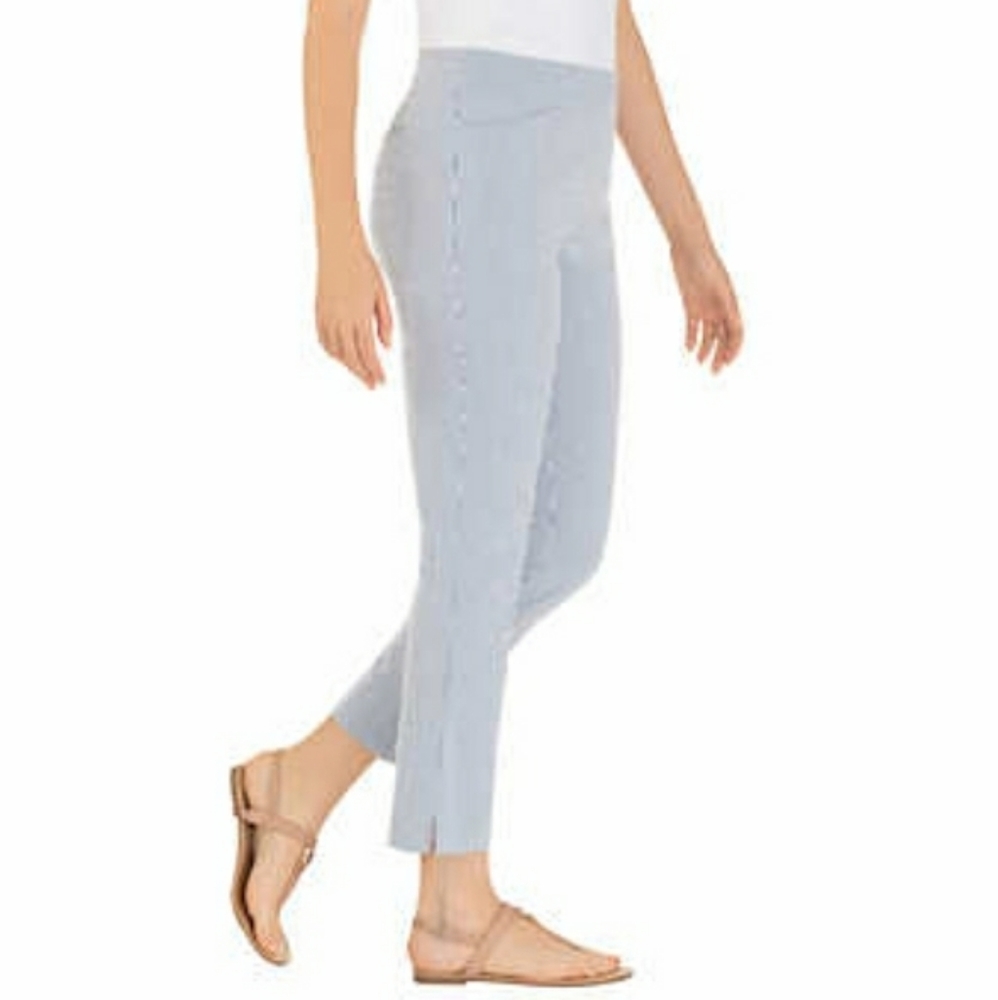 Hilary Radley Ladies' Seersucker Pull-On S… - Picture 3 of 12